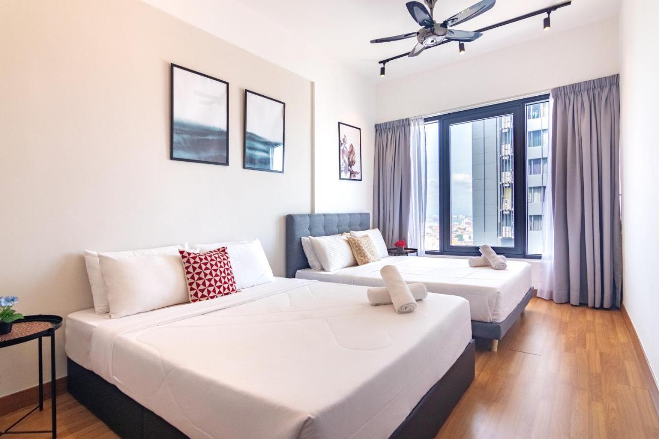 ❈ Tropicana 218 By Alv Suites ❈ George Town Bagian luar foto